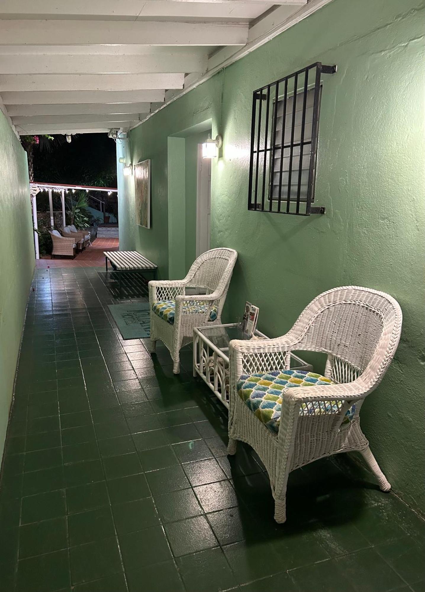 The Green Iguana Hotel Charlotte Amalie Exterior foto